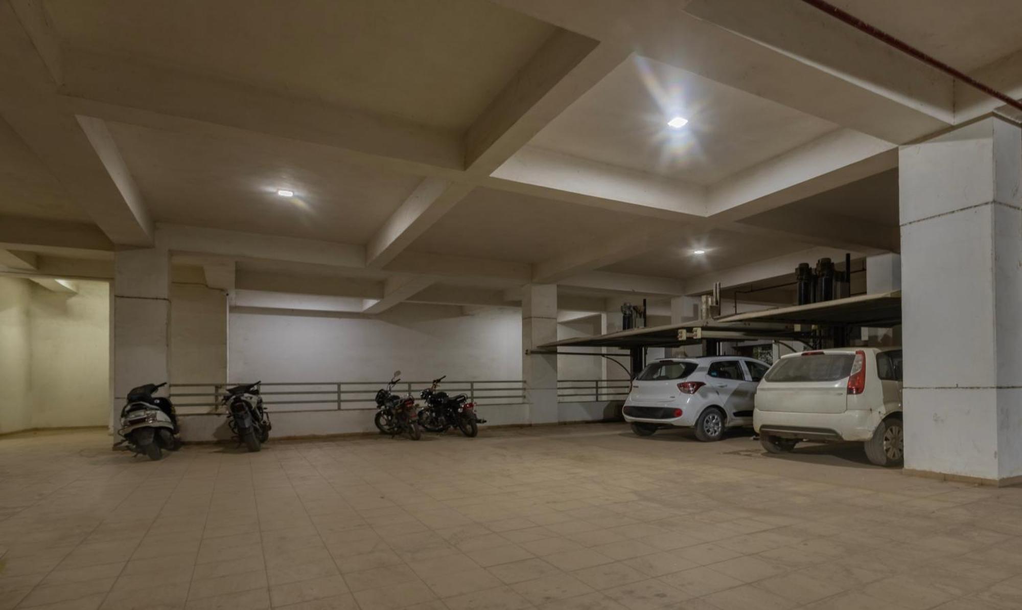 Treebo Eden Park, Ahmedabad Hotel Batwa Luaran gambar