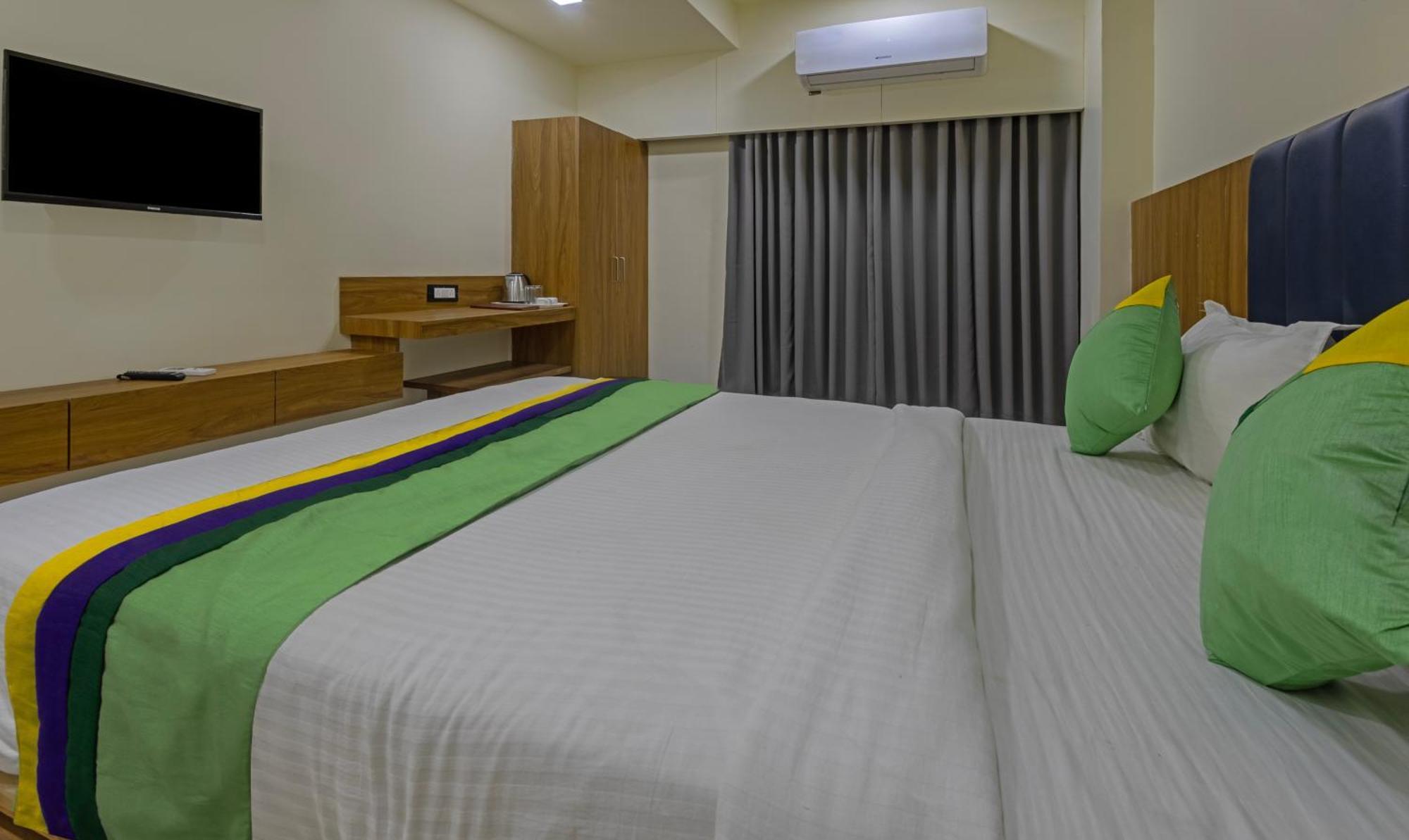 Treebo Eden Park, Ahmedabad Hotel Batwa Luaran gambar