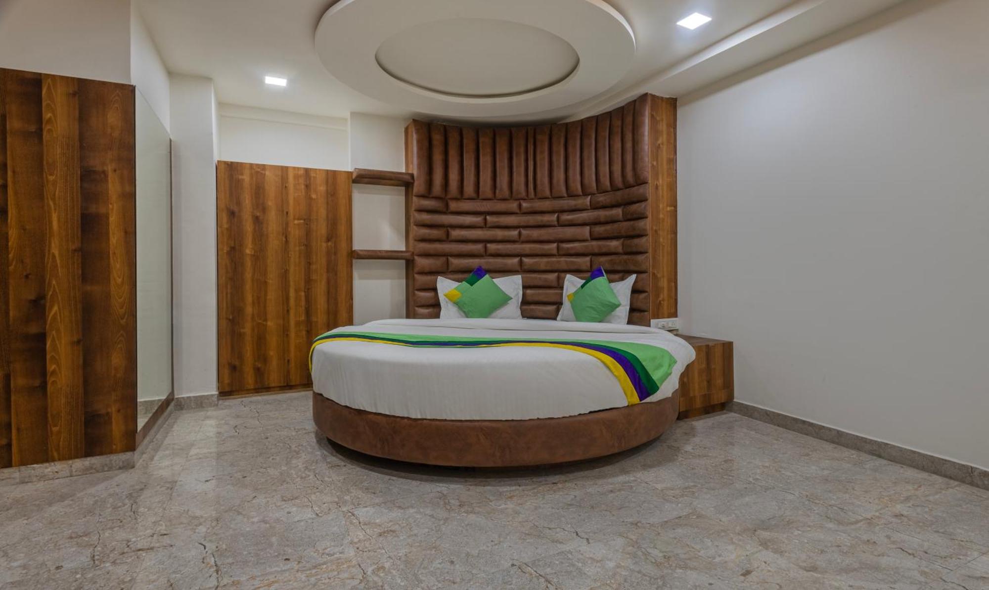 Treebo Eden Park, Ahmedabad Hotel Batwa Luaran gambar